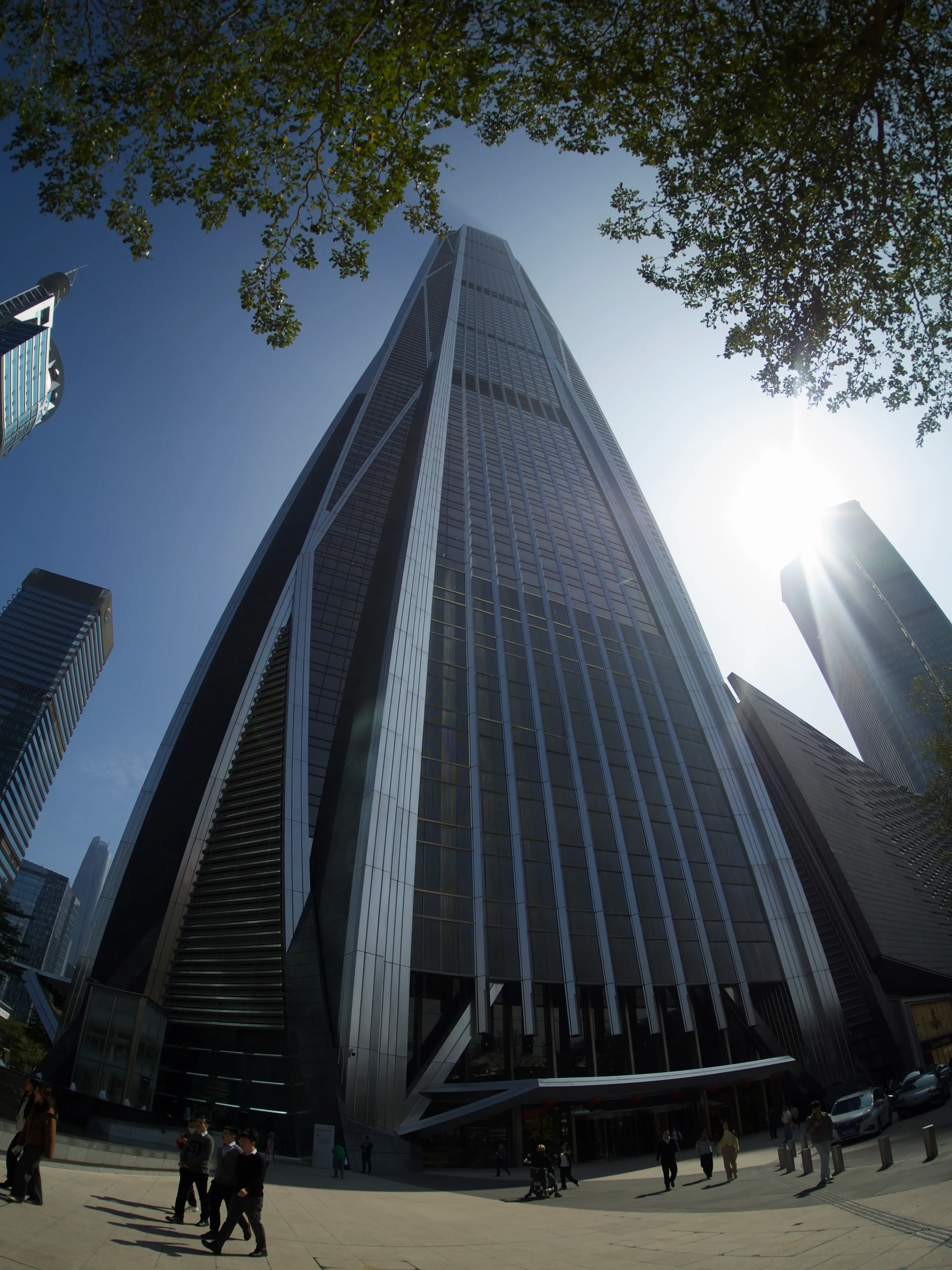 Ping An building at it's base during lunch time