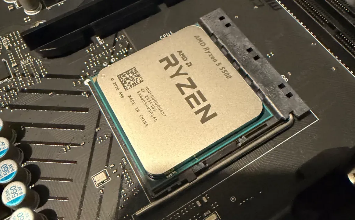 Ryzen 5 5500 In the Motherboard
