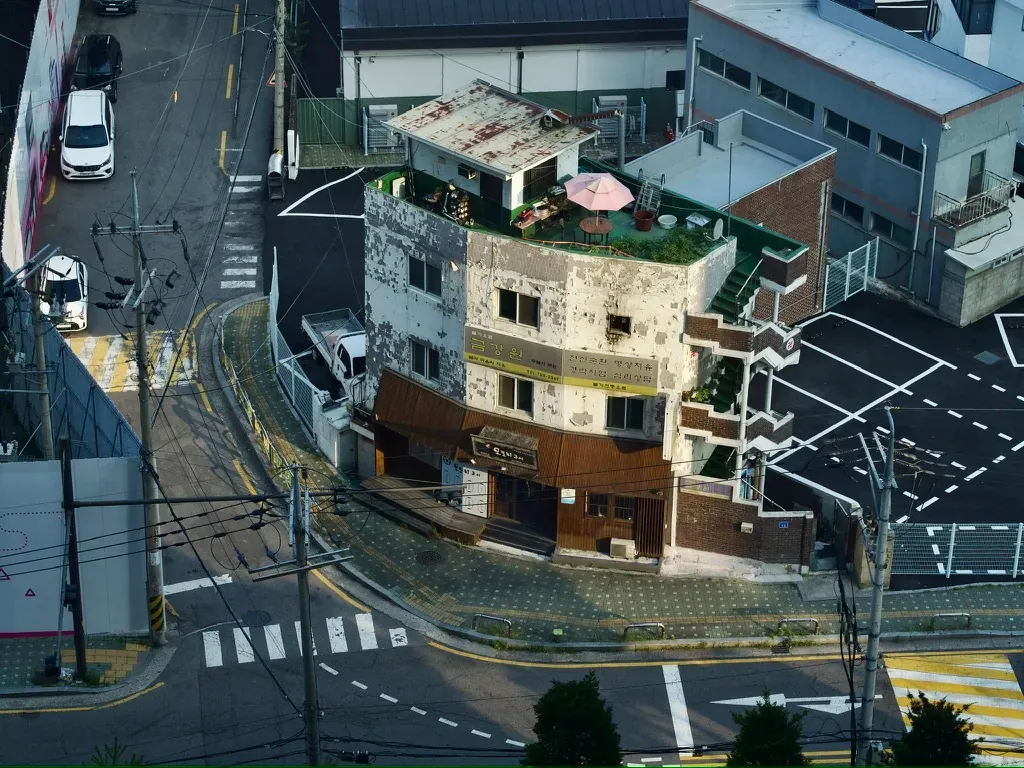 A small cafe outside our hotel